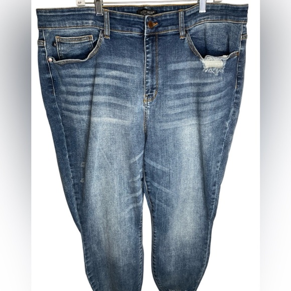 Judy Blue High Waist Skinny Fit Jeans Raw Distressed Hem Style JB82157MD - Picture 3 of 8